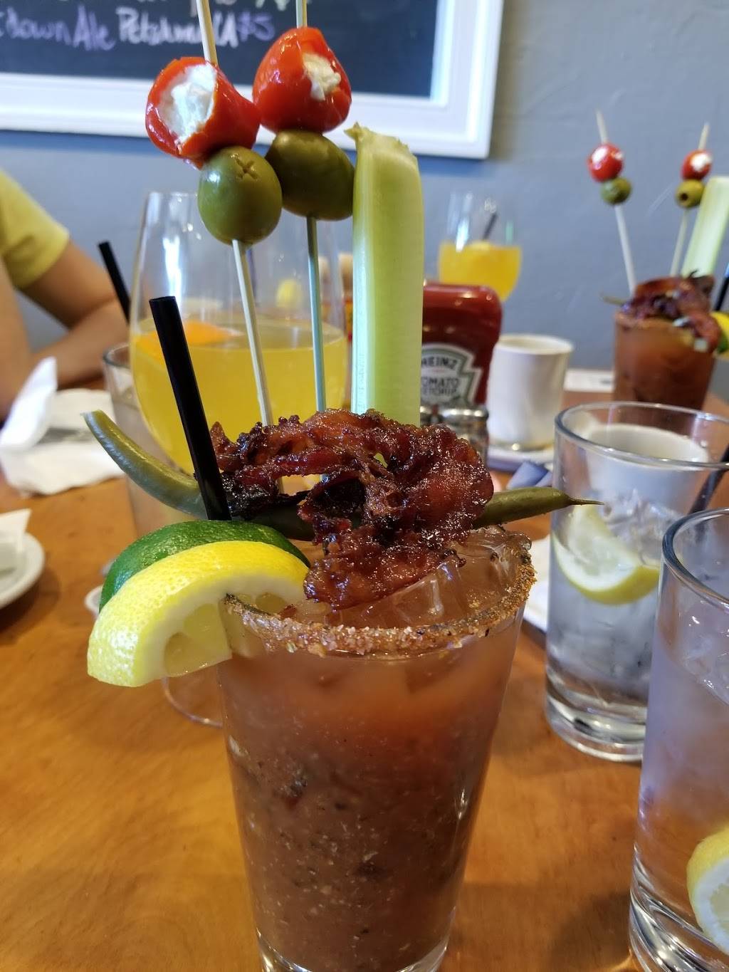 Fardowners | restaurant | 5773 The Square, Crozet, VA 22932, USA | 4348231300 OR +1 434-823-1300