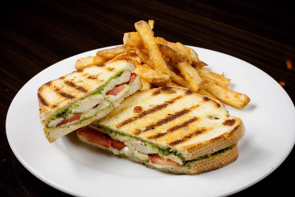 Society Social Club | restaurant | 1421 E Cary St, Richmond, VA 23219, USA | 8046485100 OR +1 804-648-5100