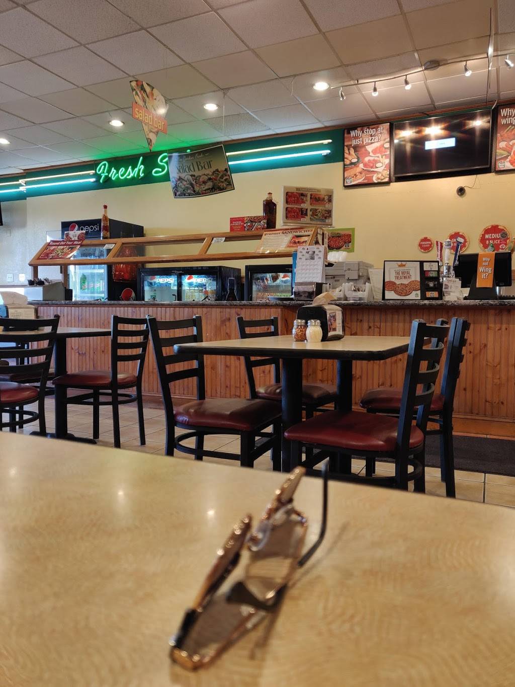 Round Table Pizza | meal delivery | 3567 Geary Blvd, San Francisco, CA 94118, USA | 4153875054 OR +1 415-387-5054