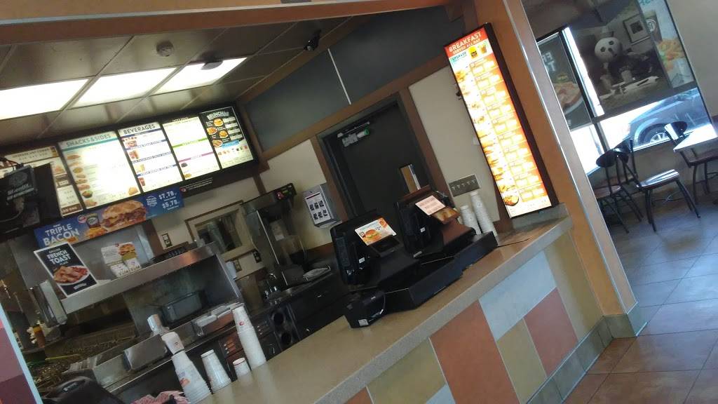 Jack in the Box | restaurant | 8302 W Lynwood St, Tolleson, AZ 85353, USA | 6239366259 OR +1 623-936-6259