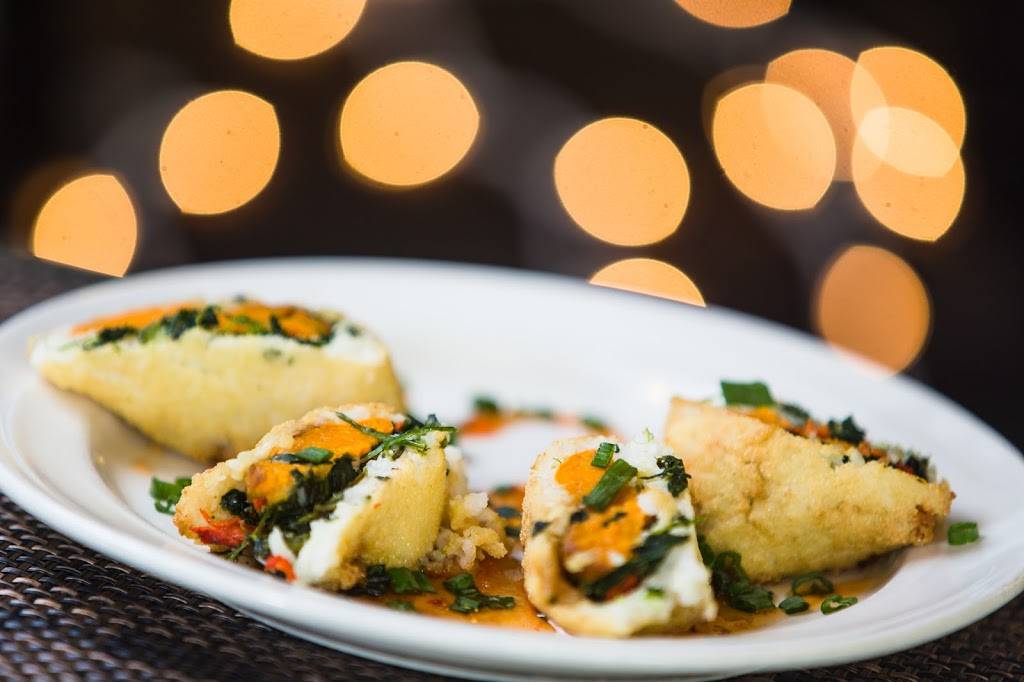 Wildflowers | restaurant | 600 Wildflower Dr, Wilkes-Barre, PA 18702, USA | 5708221011 OR +1 570-822-1011