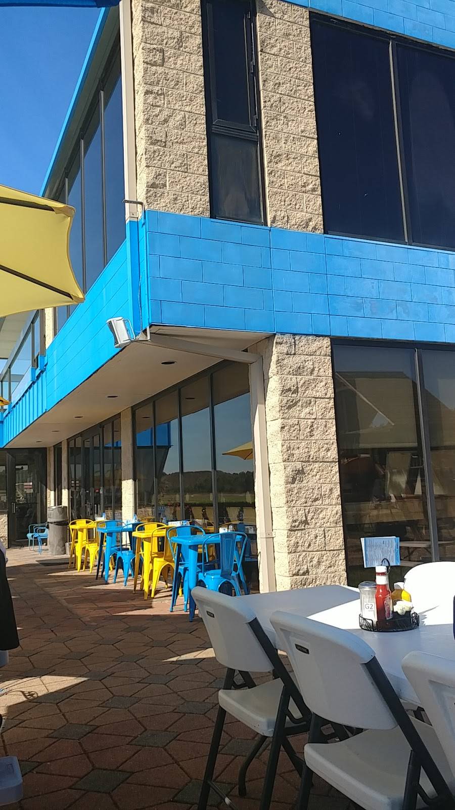 Charlys Airport Restaurant | restaurant | 100 Marclay Dr, Williamsburg, VA 23185, USA | 7572580034 OR +1 757-258-0034