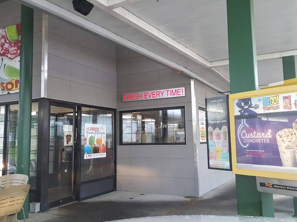 Sonic Drive-In | restaurant | 2608 Main St, Tupelo, MS 38801, USA | 6018410073 OR +1 601-841-0073