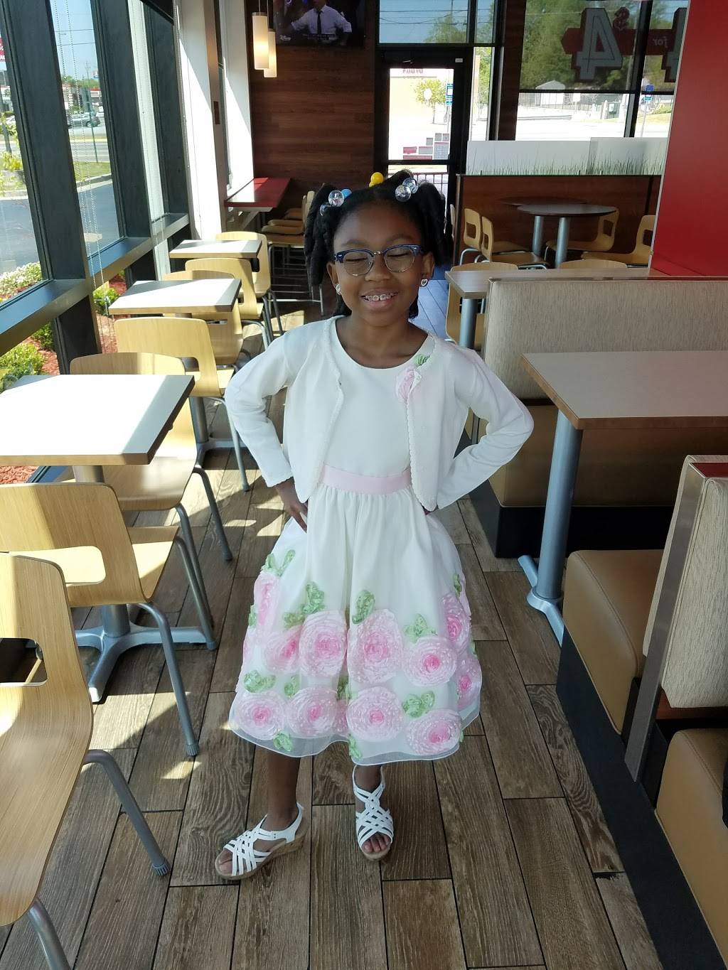 Wendys | restaurant | 2105 Moody Rd, Warner Robins, GA 31088, USA | 4789290008 OR +1 478-929-0008