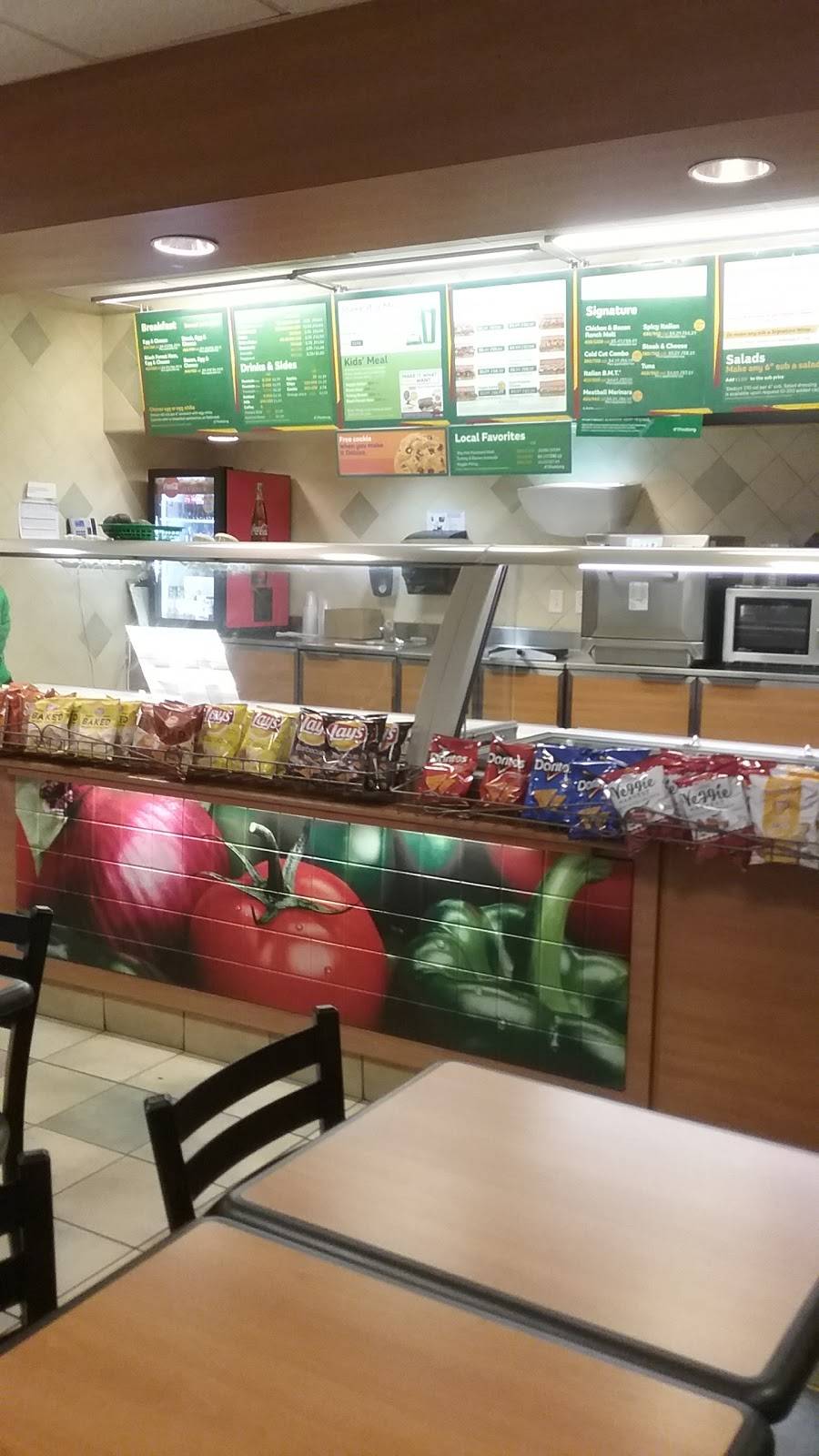 Subway | restaurant | 683 N Thompson Rd, Tipton, CA 93272, USA | 5597524582 OR +1 559-752-4582