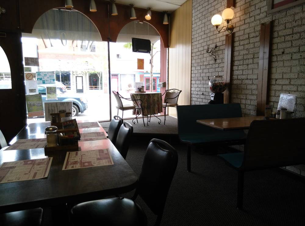 Minos II Diner | restaurant | 106 S Randolph St, Garrett, IN 46738, USA | 2603575924 OR +1 260-357-5924