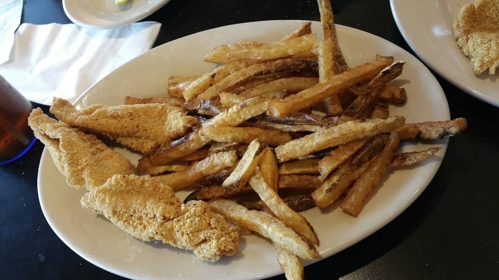 Catfish Hole Alma | restaurant | 24 Collum Ln W, Alma, AR 72921, USA | 4796329718 OR +1 479-632-9718