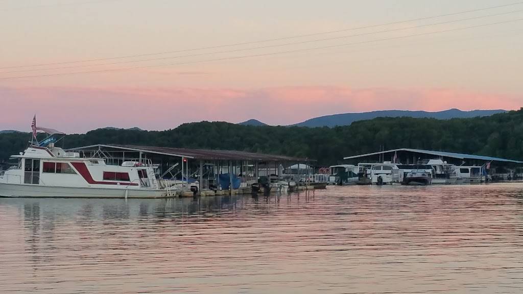 Swanns Marina | restaurant | 2515 Swanns Marina, Dandridge, TN 37725, USA | 8653972182 OR +1 865-397-2182