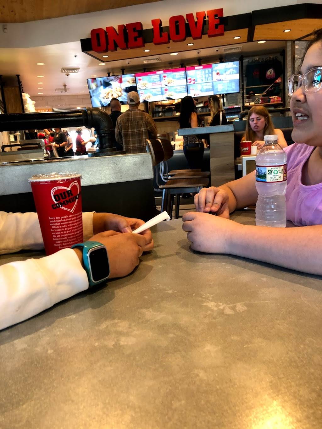 Raising Canes Chicken Fingers | meal takeaway | 40390 Margarita Rd, Temecula, CA 92591, USA | 9515872308 OR +1 951-587-2308