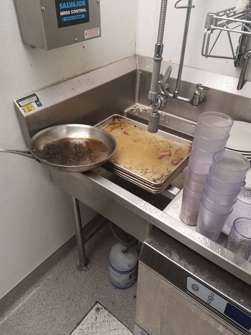 Nut Factory | restaurant | 308 S Doyle St, Louisburg, KS 66053, USA | 9133706544 OR +1 913-370-6544