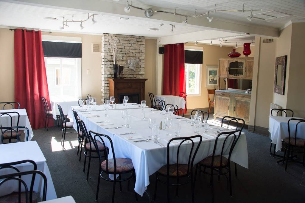 Chez Milot | restaurant | 958 Rue Valiquette, Sainte-Adèle, QC J8B 2M3, Canada | 4502292838 OR +1 450-229-2838