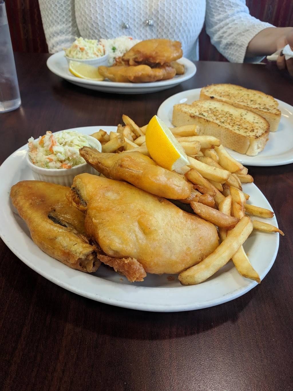 Golden Lake Seafood Restaurant | meal takeaway | 15 Southdale Rd E, London, ON N6C 6B4, Canada | 5196686112 OR +1 519-668-6112