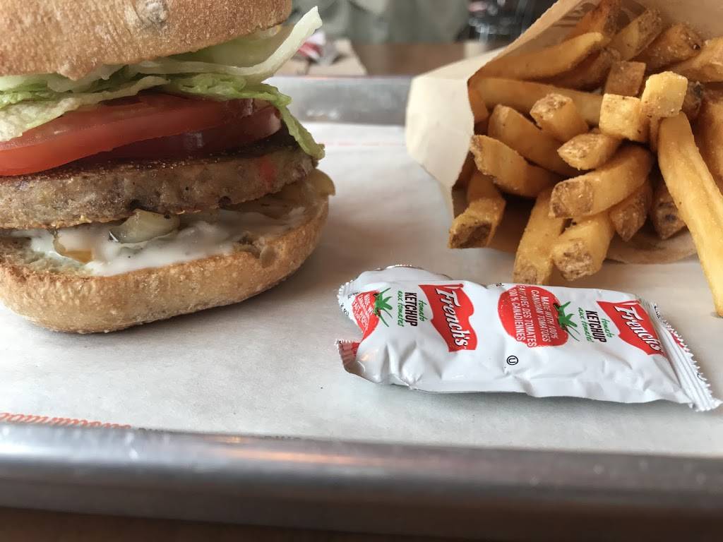 A&W | restaurant | 6061 Northfront Rd, Livermore, CA 94551, USA | 9254479977 OR +1 925-447-9977