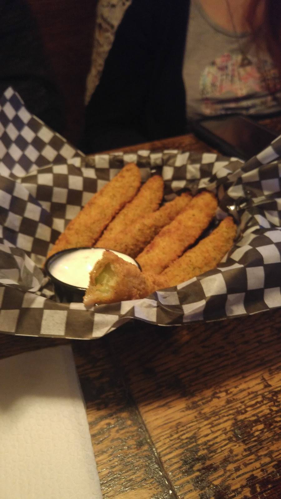 The Green Dragon Pub | restaurant | 1032 Kingston Rd, Toronto, ON M4E 1T5, Canada | 4166901782 OR +1 416-690-1782