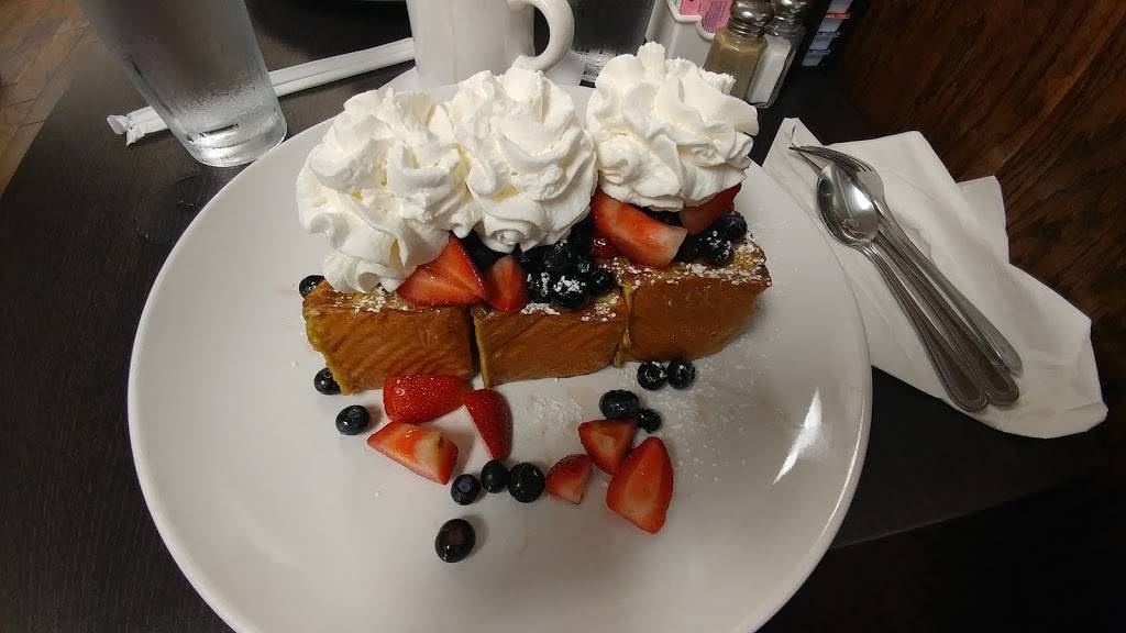 Lilys Cafe | restaurant | 415 Crescent Blvd, Lombard, IL 60148, USA | 6306207755 OR +1 630-620-7755
