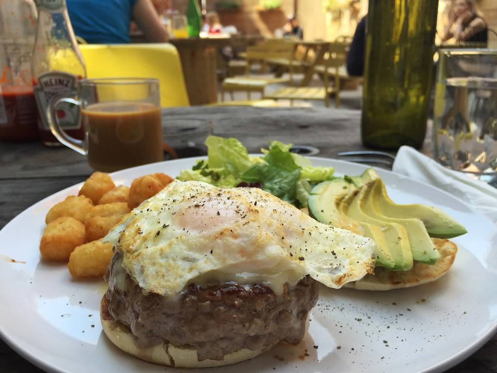 Tradesman | restaurant | 222 Bushwick Ave, Brooklyn, NY 11206, USA | 7183865300 OR +1 718-386-5300