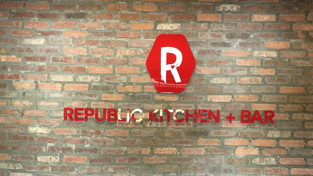 Republic kitchen and bar | restaurant | 262 Main St, Monroe, CT 06468, USA | 2035903826 OR +1 203-590-3826
