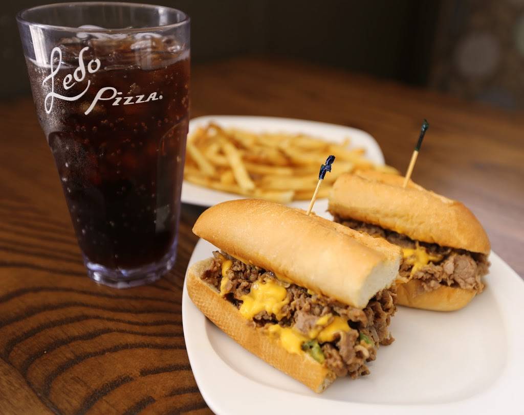 Ledo Pizza | meal takeaway | 6955 Oakland Mills Rd, Columbia, MD 21045, USA | 4103815550 OR +1 410-381-5550