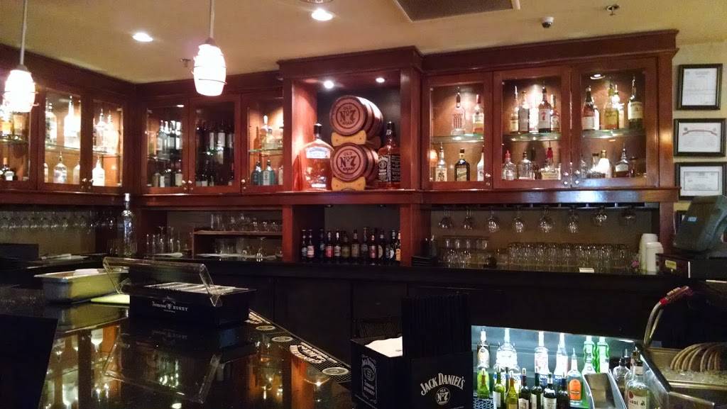 Lynchburg Legends Bar & Grill | restaurant | 5069 Sanderlin Ave, Memphis, TN 38117, USA | 9019697777 OR +1 901-969-7777