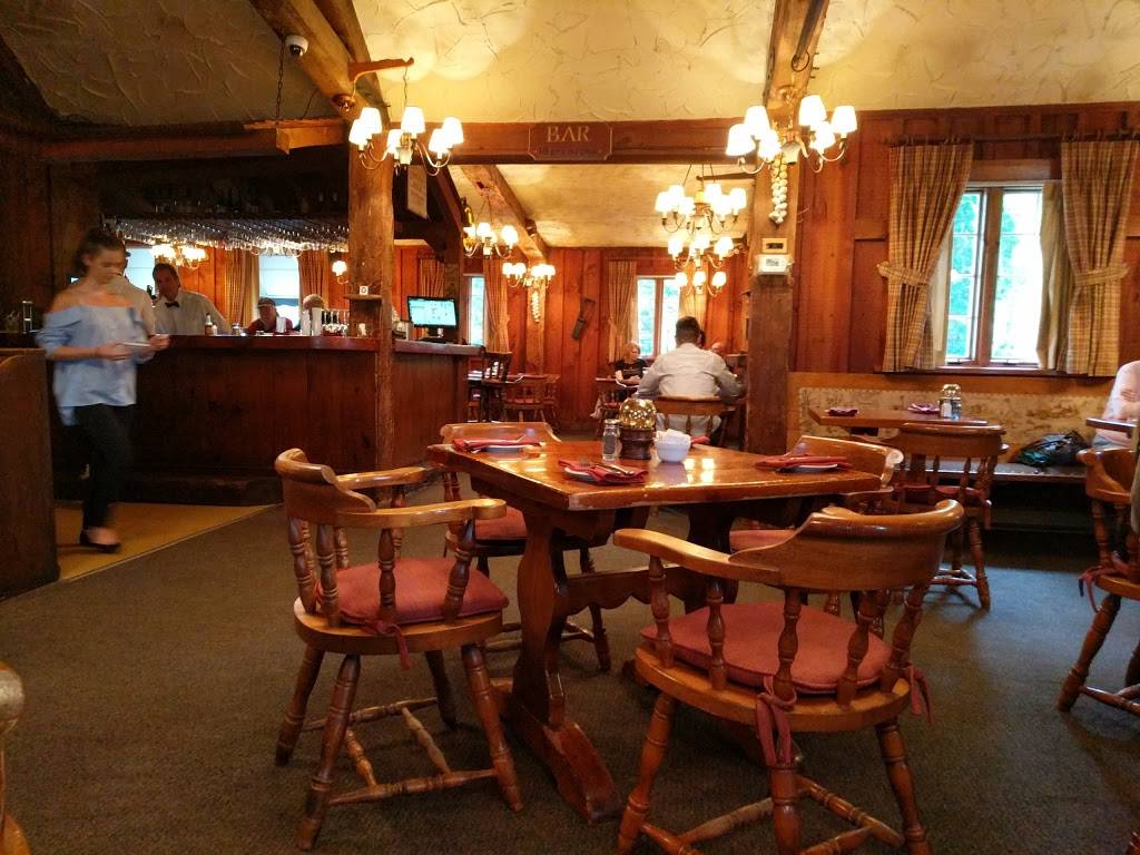 Mon Village | restaurant | 2760 Côte Saint-Charles, Saint-Lazare, QC J7T 2H8, Canada | 4504585331 OR +1 450-458-5331