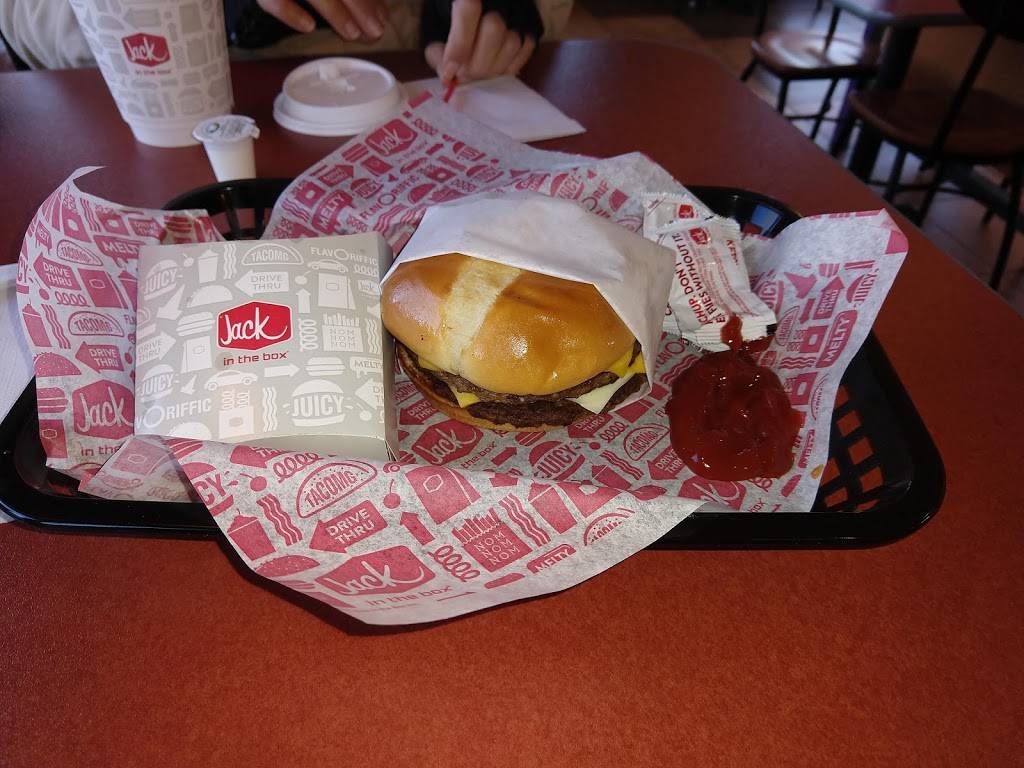 Jack in the Box | restaurant | 41 Soda Bay Rd, Lakeport, CA 95453, USA | 7072638063 OR +1 707-263-8063