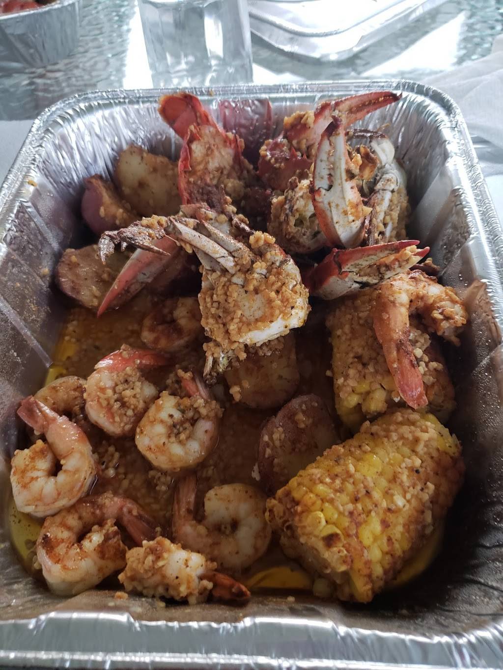 Cowboy Crab and Seafood | restaurant | 1084 N Tamiami Trail, North Fort Myers, FL 33903, USA | 2395992470 OR +1 239-599-2470