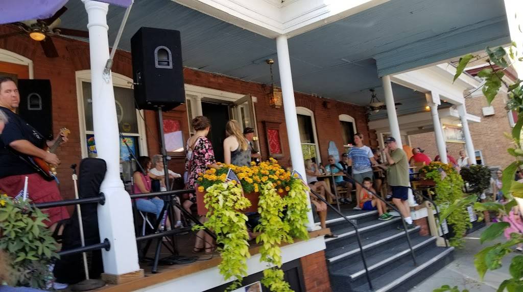 Naples Hotel Restaurant | restaurant | 111 S Main St, Naples, NY 14512, USA | 5853745630 OR +1 585-374-5630