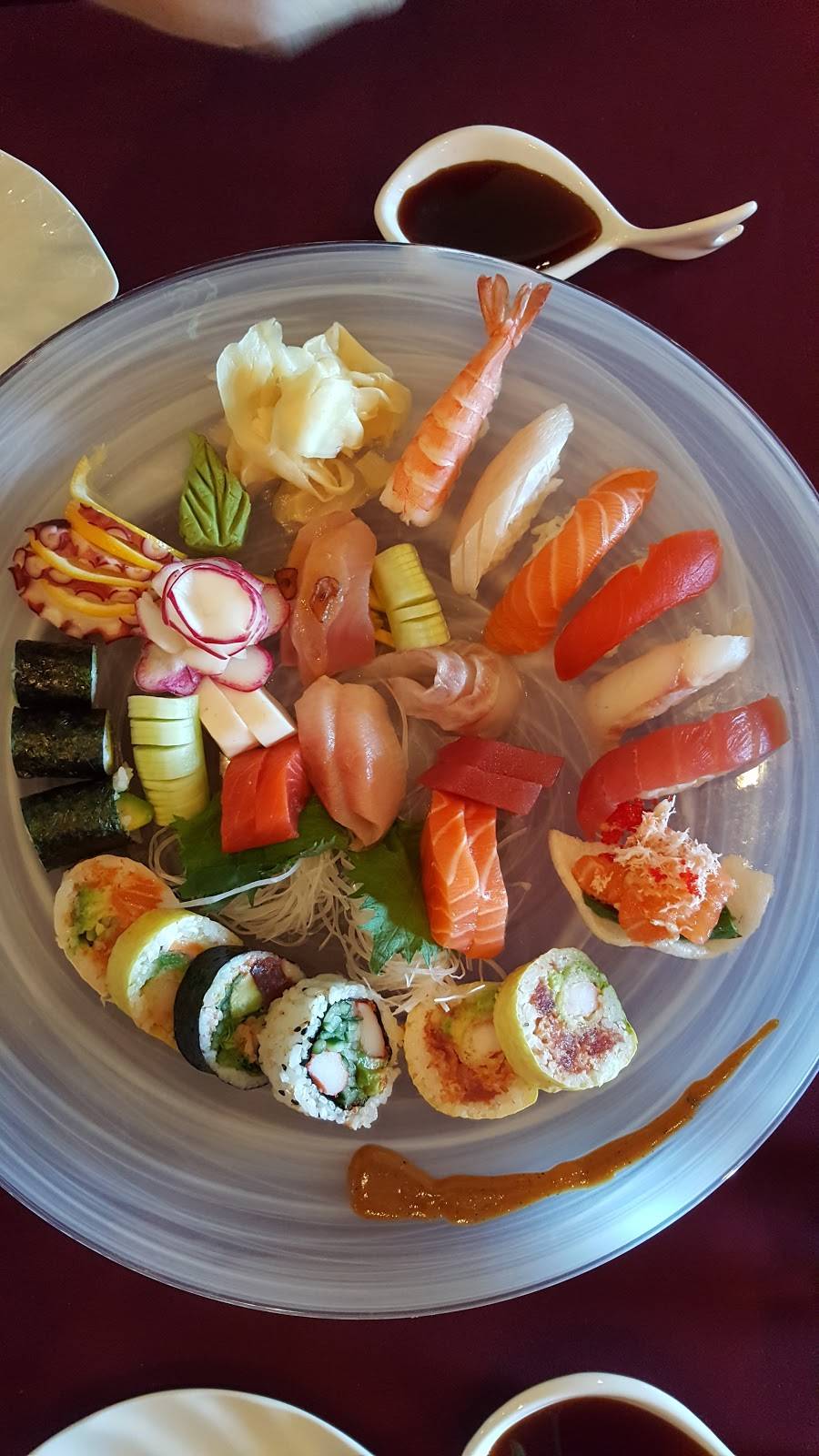 Katoreya Sushi Restaurant | restaurant | 1864 Boulevard des Sources, Pointe-Claire, QC H9R 5B1, Canada | 5145054555 OR +1 514-505-4555
