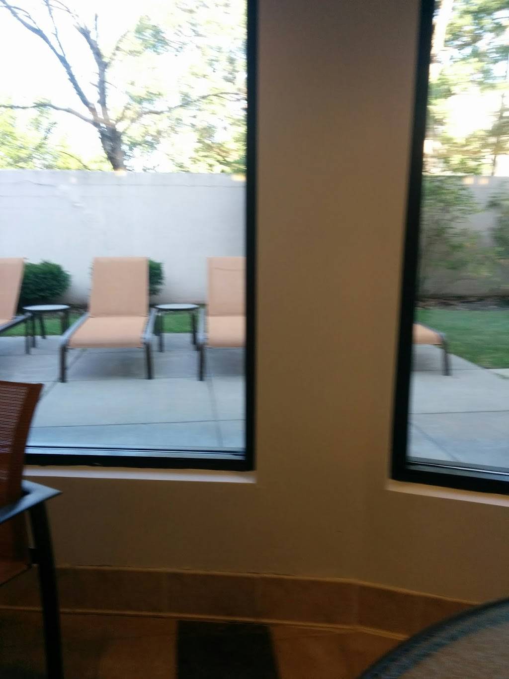 The Bistro – Eat. Drink. Connect.® | restaurant | 4825 N Main St, Mishawaka, IN 46545, USA | 5742729900 OR +1 574-272-9900