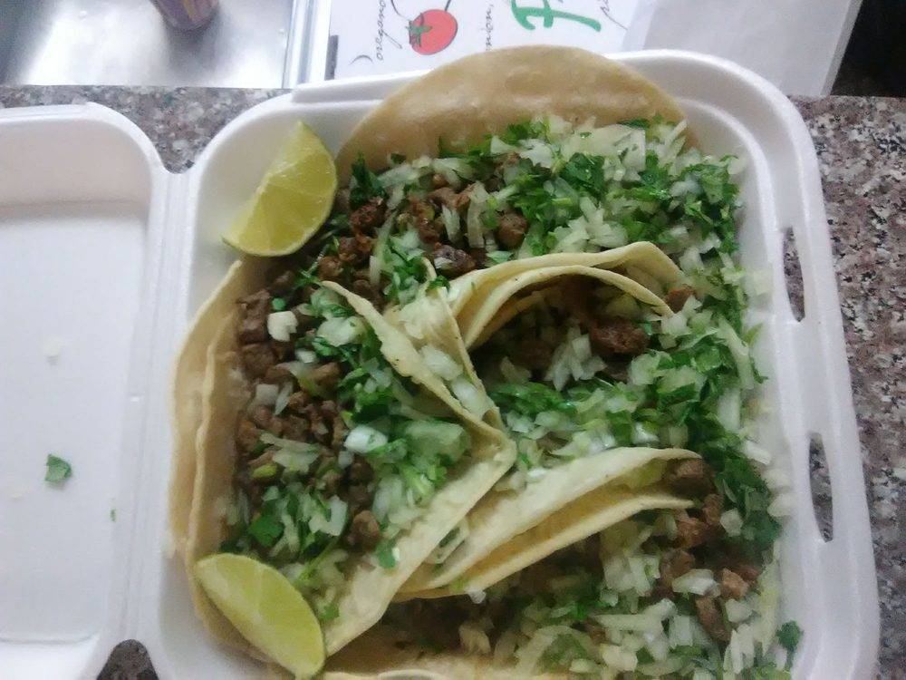 Victorias 24hr Mexican Drive Thru | restaurant | Merced, CA 95340, USA | 2092055153 OR +1 209-205-5153