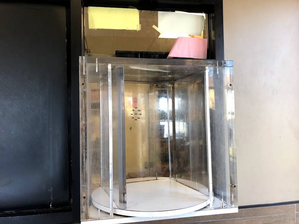 Burger King | restaurant | 16245 Livernois, Detroit, MI 48221, USA | 3133672741 OR +1 313-367-2741