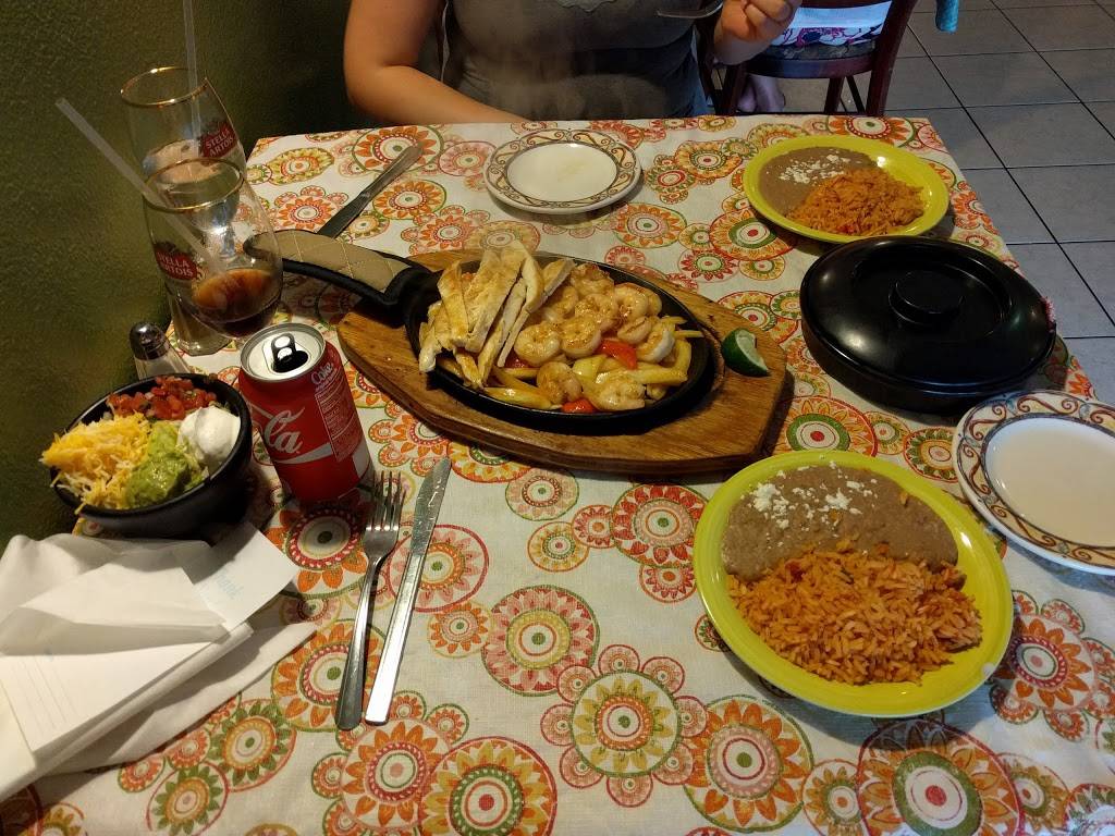 Mariscos Azteca Mexican Seafood Restaurant | restaurant | 1100 N Tuttle Ave #8, Sarasota, FL 34237, USA | 9412103873 OR +1 941-210-3873