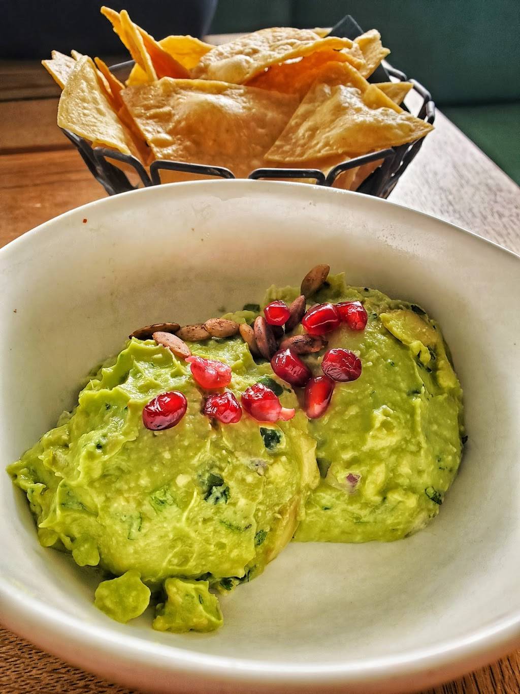 Tocaya Organica | restaurant | 4303 W Riverside Dr, Burbank, CA 91505, USA | 8186411921 OR +1 818-641-1921