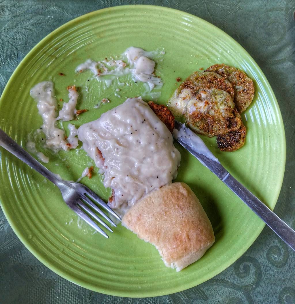 Libbys Cakes Catering & Deli | restaurant | 129 Lothbury Ave, Middlesboro, KY 40965, USA | 6062423235 OR +1 606-242-3235