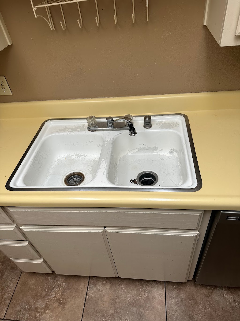 Rays 5 Star Plumbing | restaurant | 21749 Outer Hwy 18 S Suite B, Apple Valley, CA 92307, USA | 4422857380 OR +1 442-285-7380