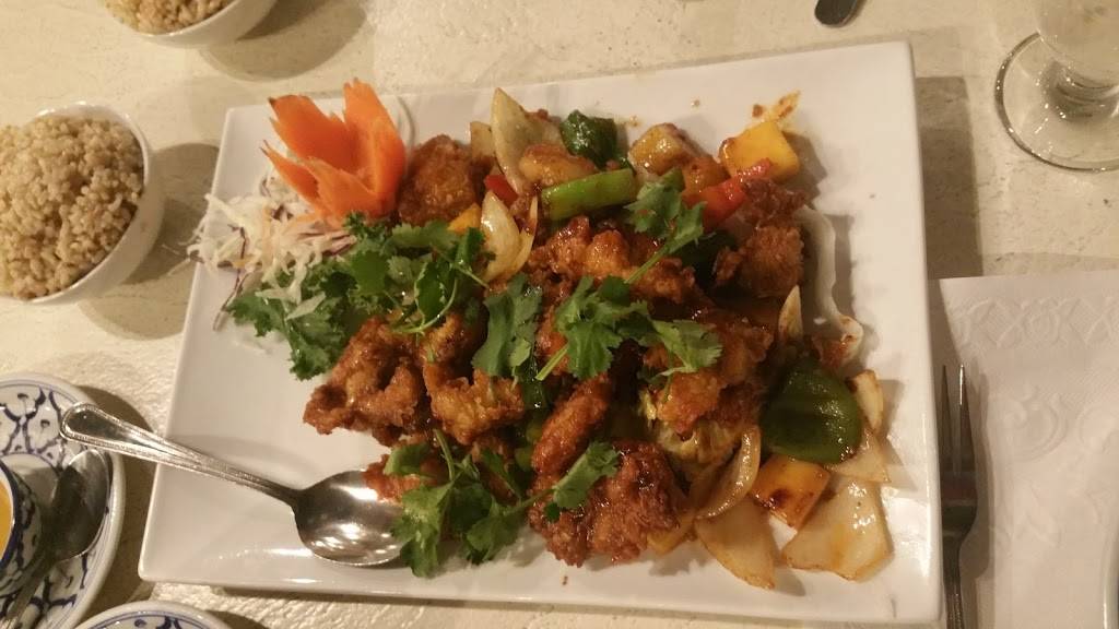 Bangkok Thai Cuisine | restaurant | 46 Rt 6A, Orleans, MA 02653, USA | 5082553301 OR +1 508-255-3301