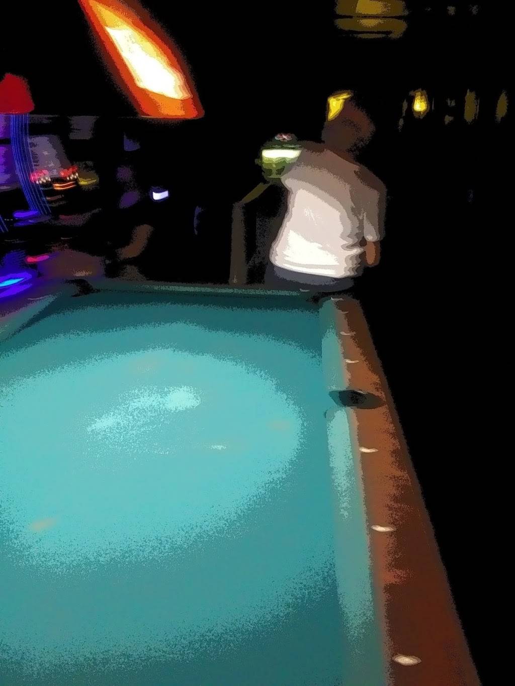 Broadway Tap Inc | restaurant | 1011 Broadway St, Hamilton, IL 62341, USA | 2178472044 OR +1 217-847-2044