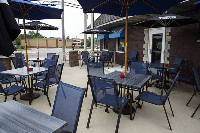 Fazzis Restaurant & Bar | restaurant | 1813 Vandalia St, Collinsville, IL 62234, USA | 6183445440 OR +1 618-344-5440