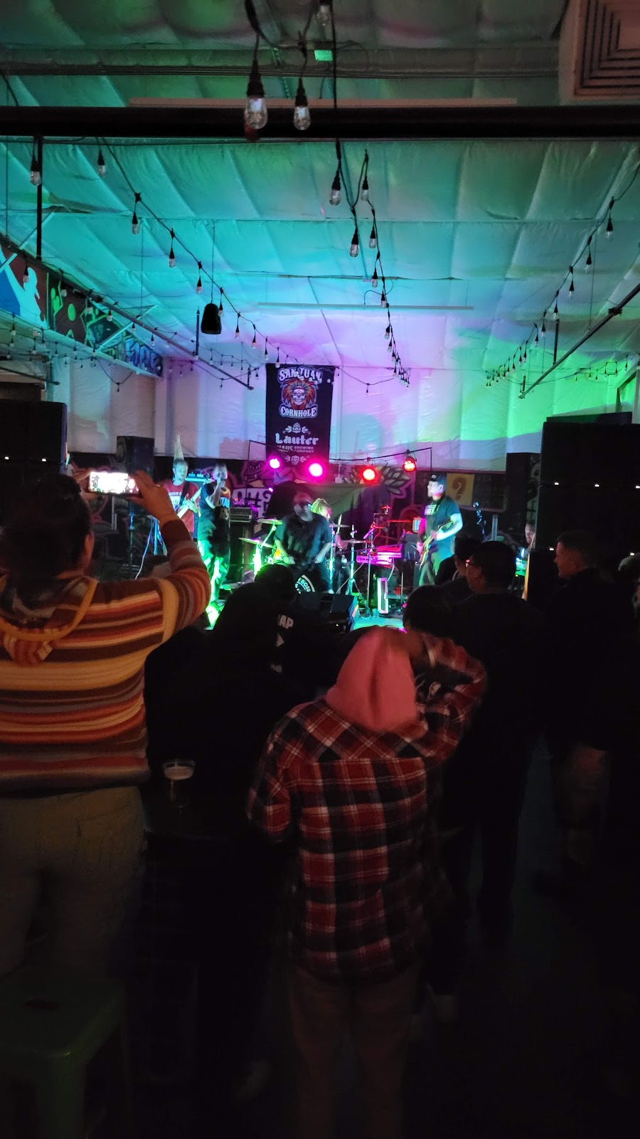 Lauter Haus Brewing Company | restaurant | 1806 E 20th St, Farmington, NM 87401, USA | 5053262337 OR +1 505-326-2337