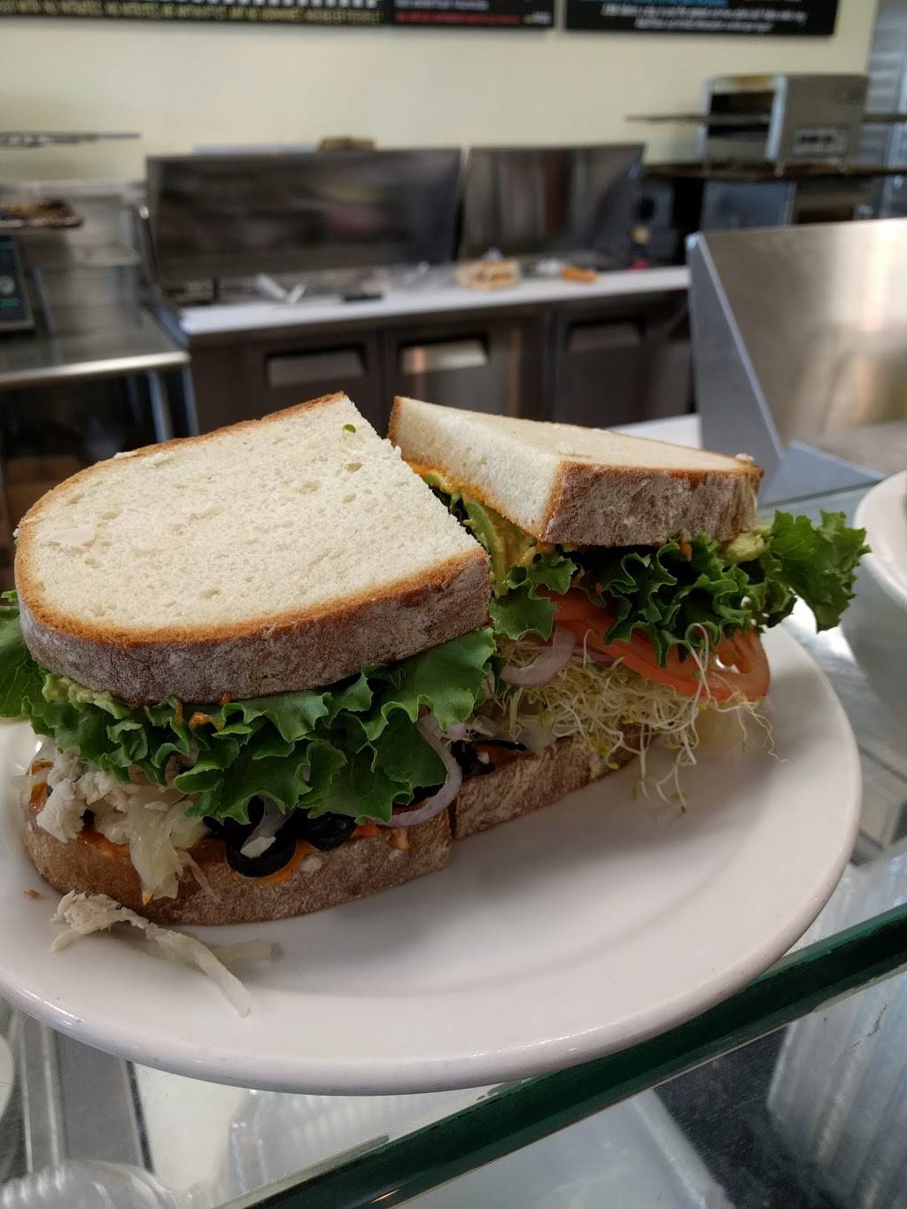 Heidis Brooklyn Deli | meal takeaway | 2900 Calloway Dr # 200, Bakersfield, CA 93312, USA | 6613876500 OR +1 661-387-6500