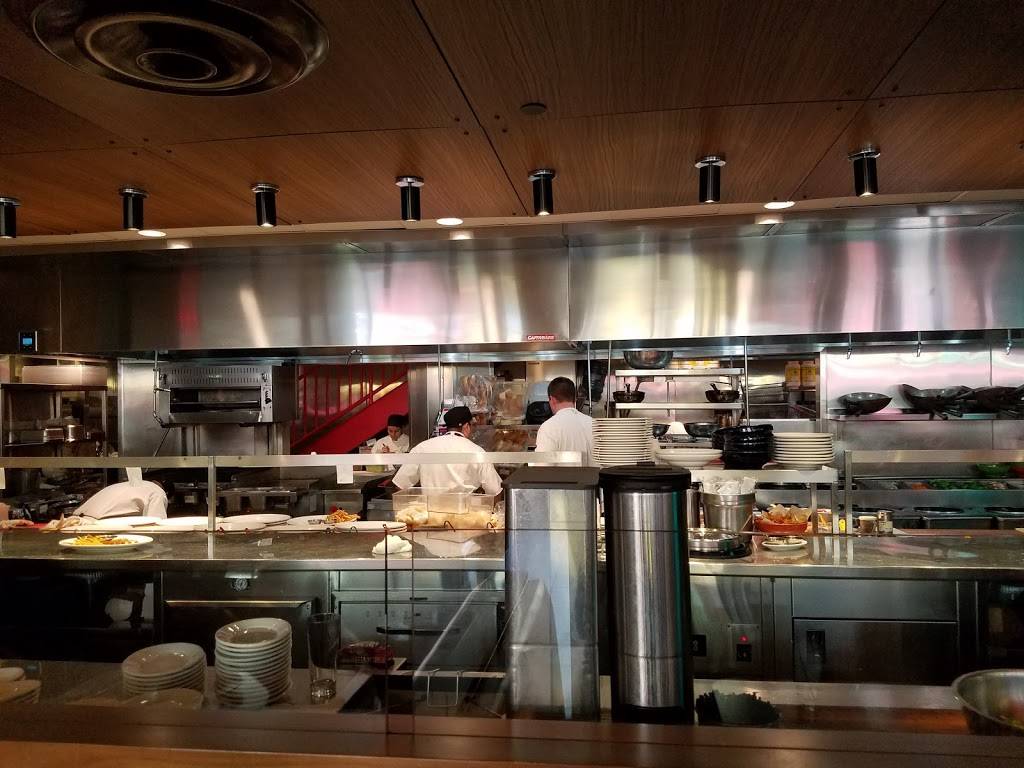 Doc Bs Restaurant + Bar | restaurant | 2223 N Westshore Blvd B-206, Tampa, FL 33607, USA | 8134986200 OR +1 813-498-6200