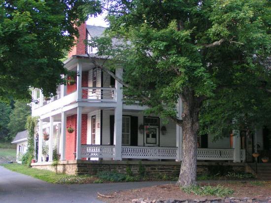 The Buckhorn Inn | restaurant | 2487 Hanky Mountain Hwy, Churchville, VA 24421, USA | 5408305881 OR +1 540-830-5881