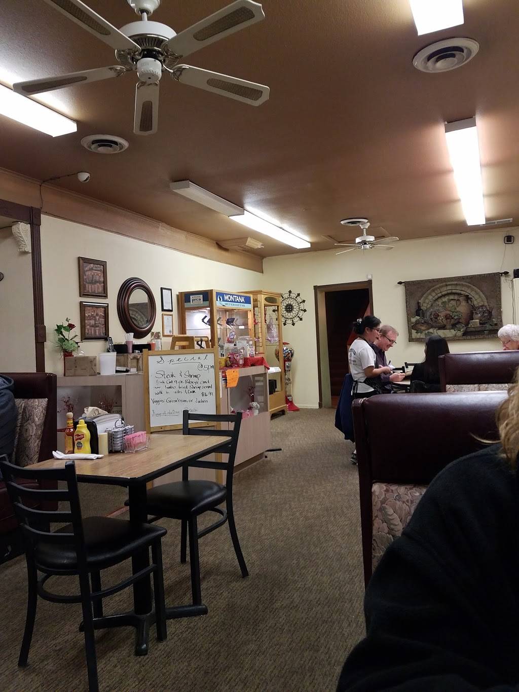 Catricks Cafe | restaurant | 410 N Pennsylvania Ave, Lawson, MO 64062, USA | 8165804177 OR +1 816-580-4177