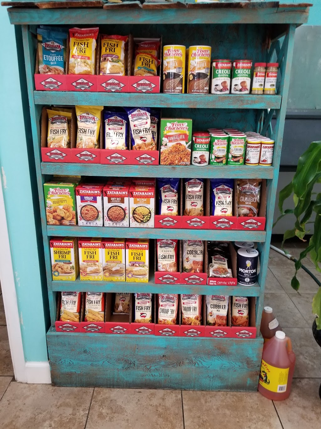 Fins Fresh Seafood and Po Boys | restaurant | 1305 W 6th St, Laurel, MS 39440, USA | 6013425141 OR +1 601-342-5141