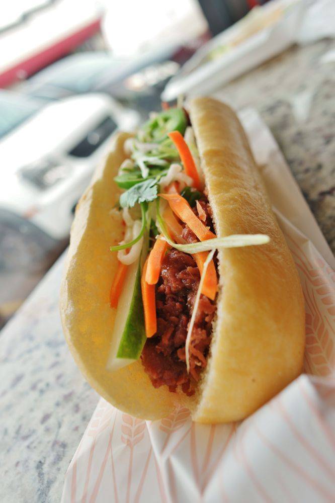 Little Saigon Baguette | restaurant | 5251 N Broadway, Chicago, IL 60640, USA | 7739449026 OR +1 773-944-9026