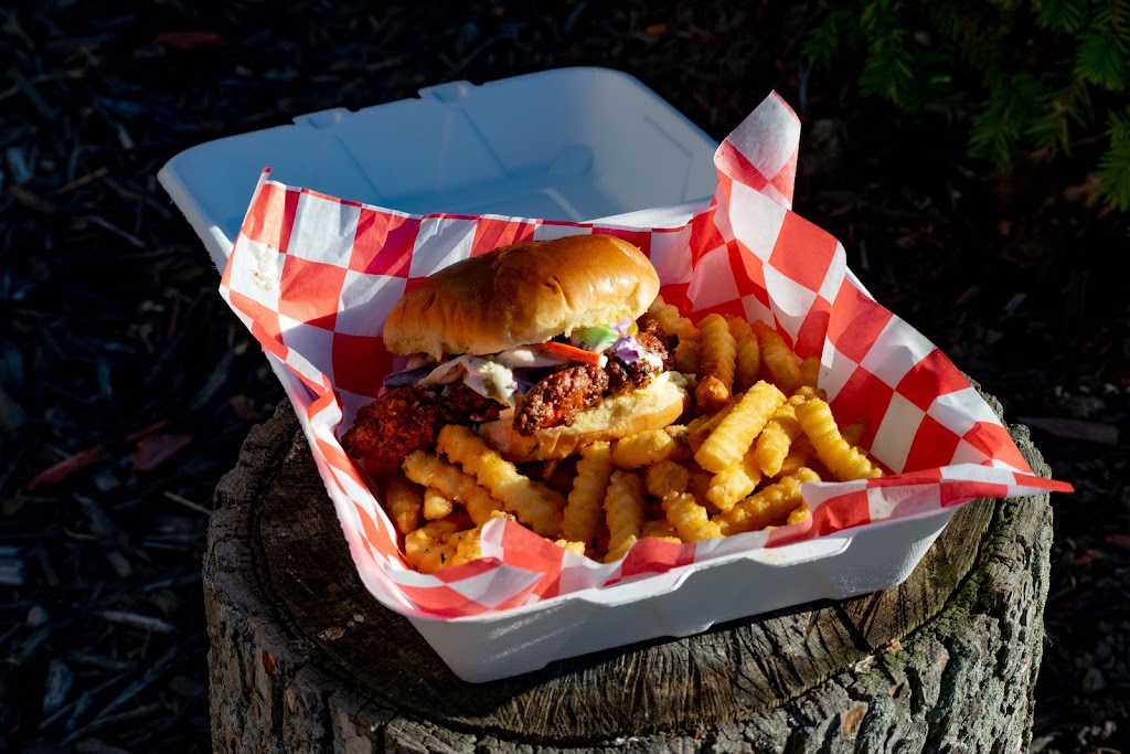 Hen House Nashville Hot Chicken | restaurant | 200 Main St, Tonawanda, NY 14150, USA | 7166946317 OR +1 716-694-6317