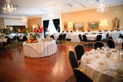 Sean Patricks Restaurant | restaurant | 3480 Millersport Hwy, Getzville, NY 14068, USA | 7166361709 OR +1 716-636-1709