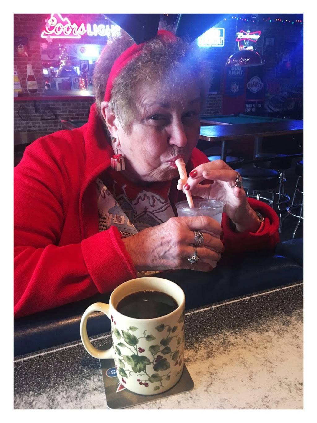 Mickys Bar & Grill | restaurant | 230 Fox St, Lemoore, CA 93245, USA | 5599250262 OR +1 559-925-0262