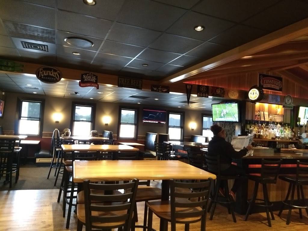 The Crossroads | restaurant | 101 W Plum St, Edinboro, PA 16412, USA | 8142734242 OR +1 814-273-4242