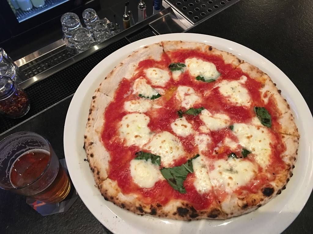 Pizza Rock | restaurant | 201 N 3rd St, Las Vegas, NV 89101, USA | 7023850838 OR +1 702-385-0838